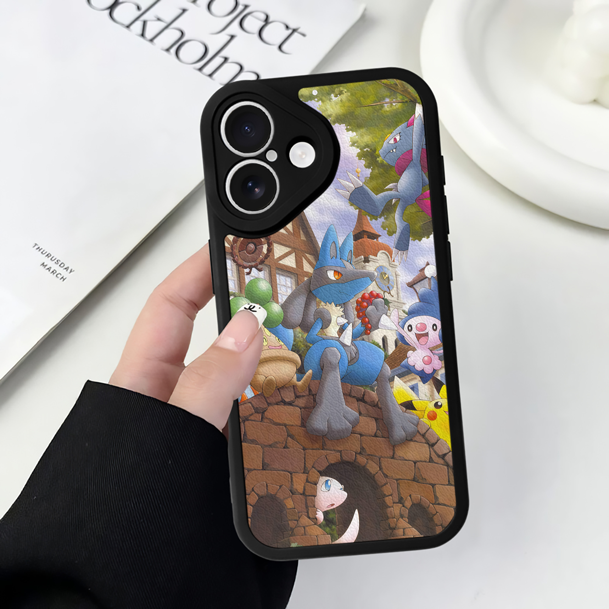 （画像用） ポケットモンスター Pokémon 【iPhone 16シリーズ対応】シリコンスマホケース（レザー調） 材質：シリコン